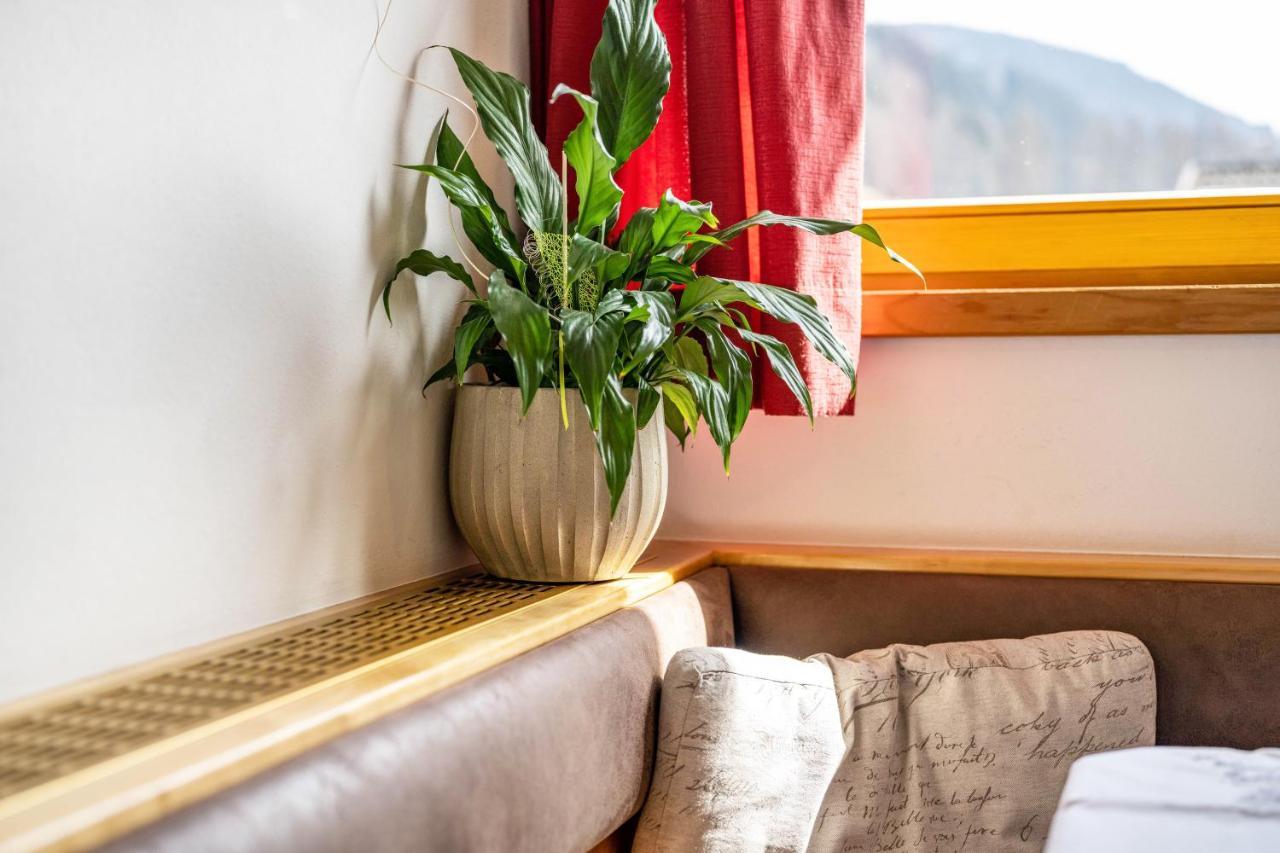 Manuel'S App Watschinger - Enzian Apartment Sexten Bagian luar foto